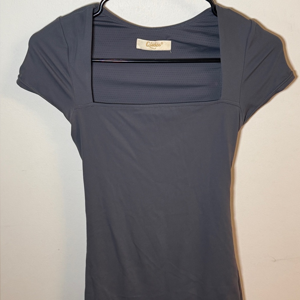 qinsen one piece square neck